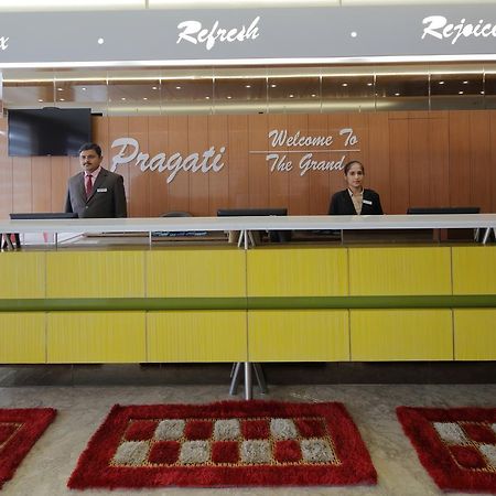 Hotel Pragati The Grand Ahmedabad Ngoại thất bức ảnh