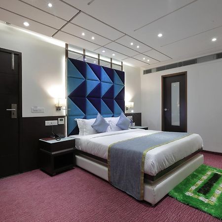 Hotel Pragati The Grand Ahmedabad Ngoại thất bức ảnh