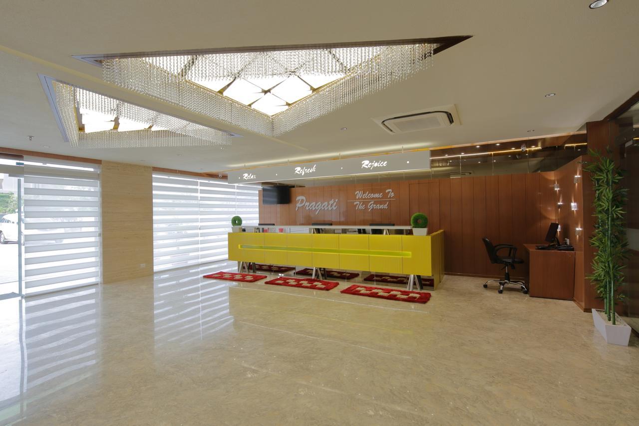 Hotel Pragati The Grand Ahmedabad Ngoại thất bức ảnh