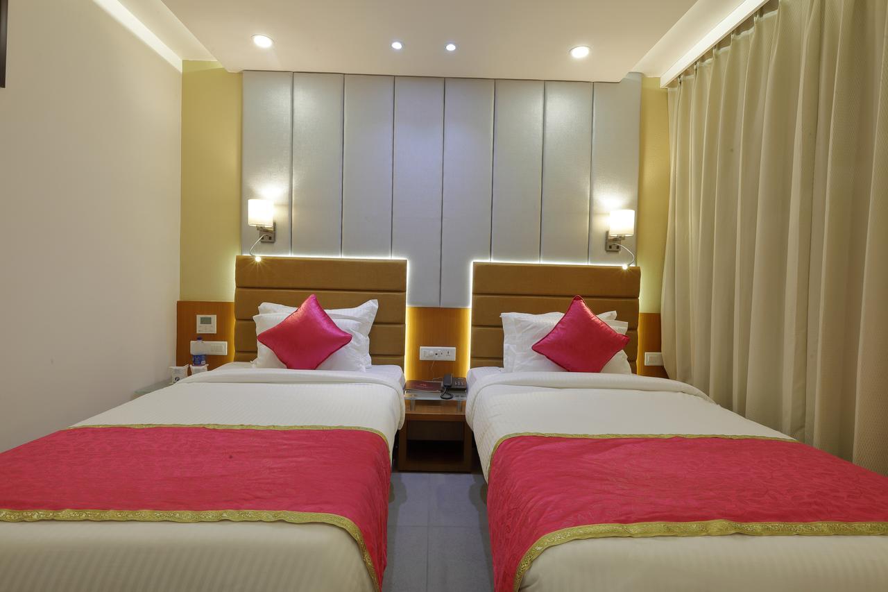 Hotel Pragati The Grand Ahmedabad Ngoại thất bức ảnh