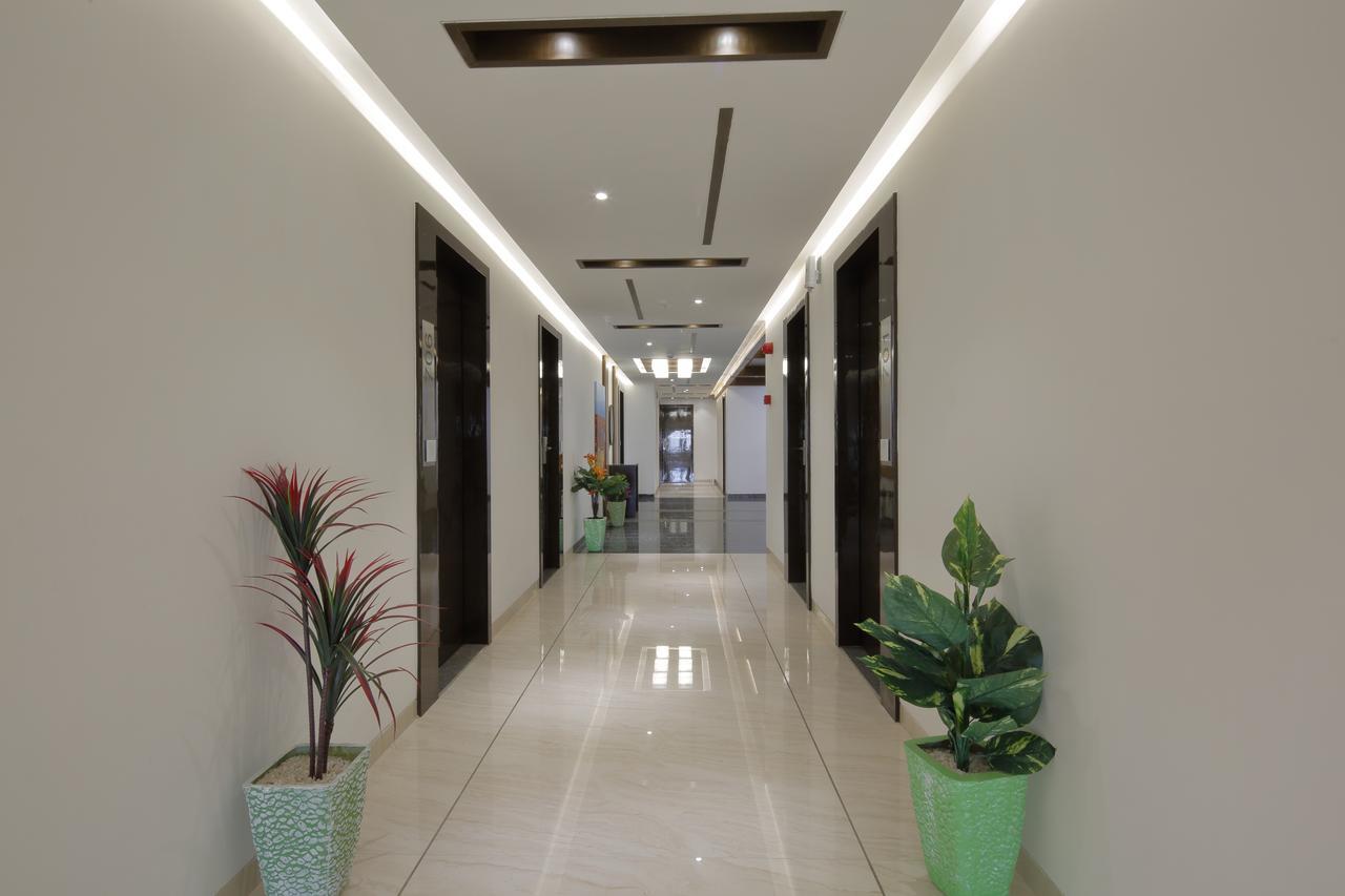 Hotel Pragati The Grand Ahmedabad Ngoại thất bức ảnh