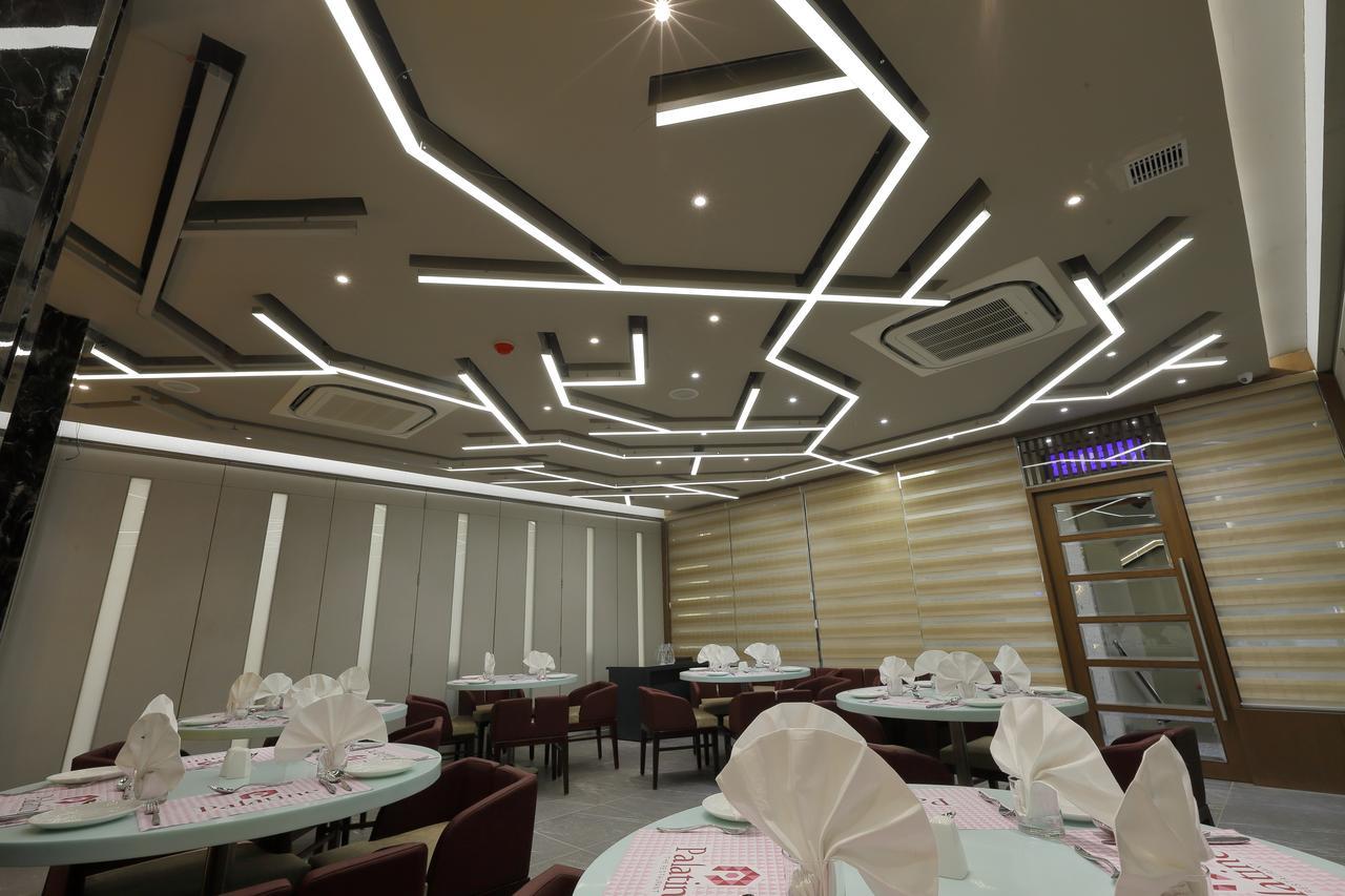 Hotel Pragati The Grand Ahmedabad Ngoại thất bức ảnh