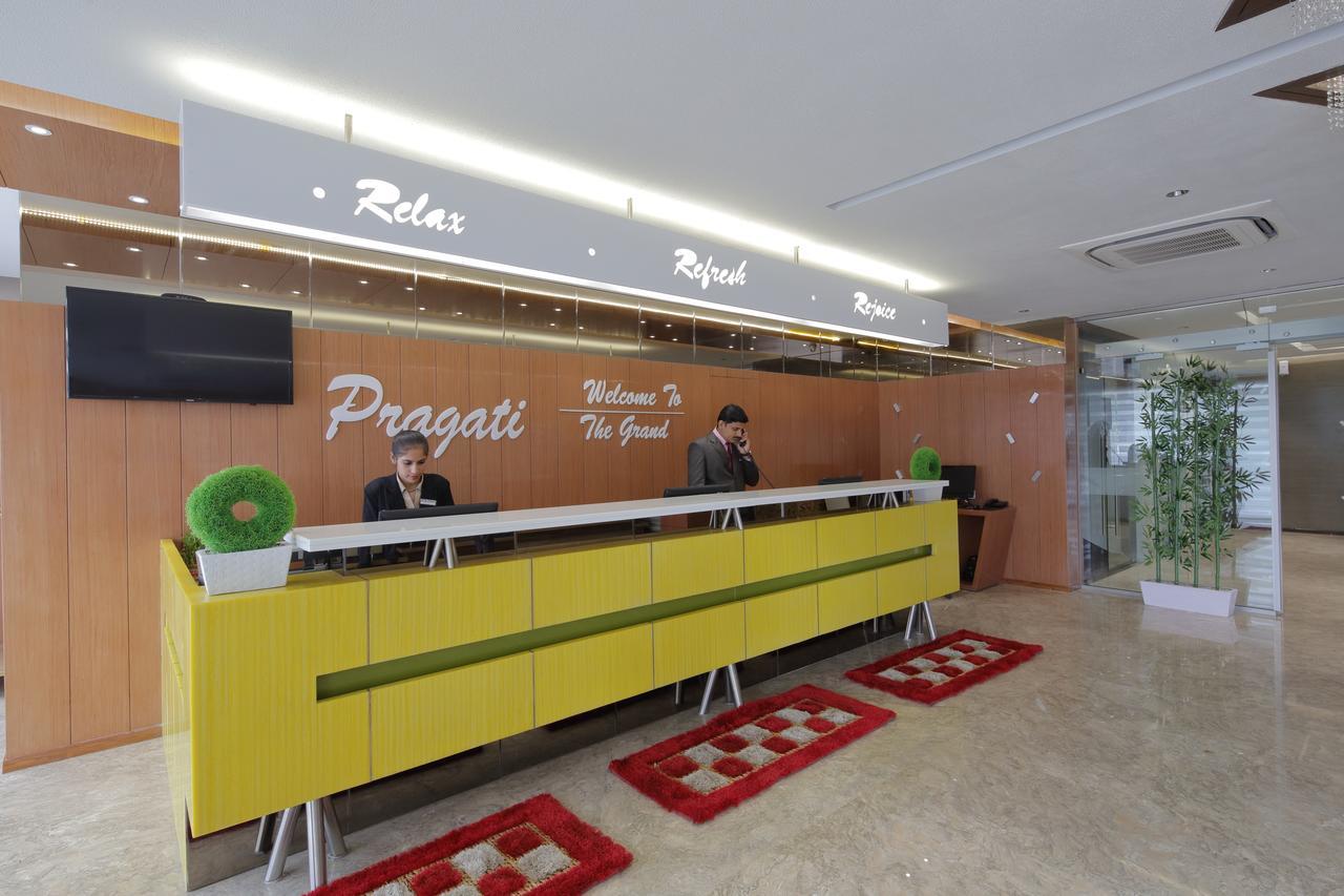 Hotel Pragati The Grand Ahmedabad Ngoại thất bức ảnh