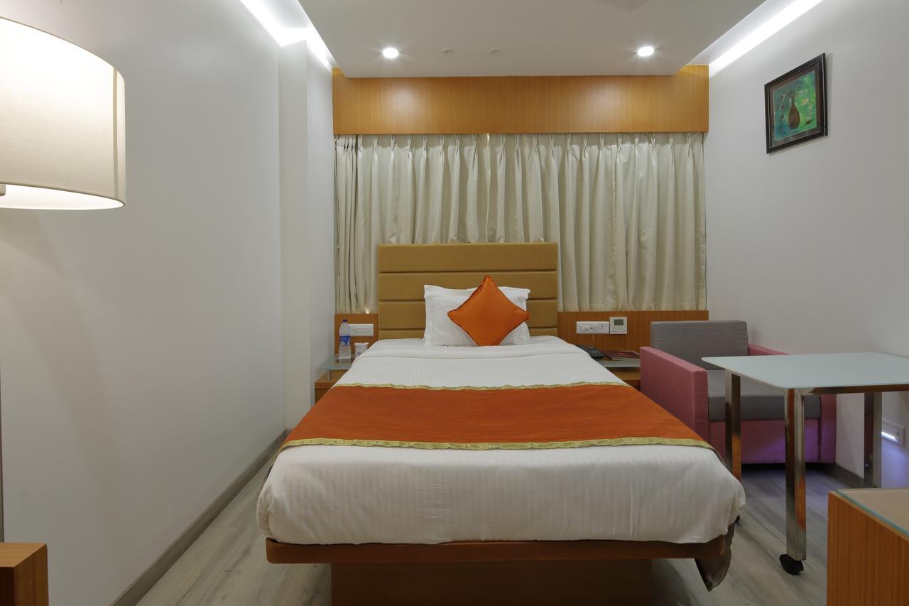 Hotel Pragati The Grand Ahmedabad Ngoại thất bức ảnh
