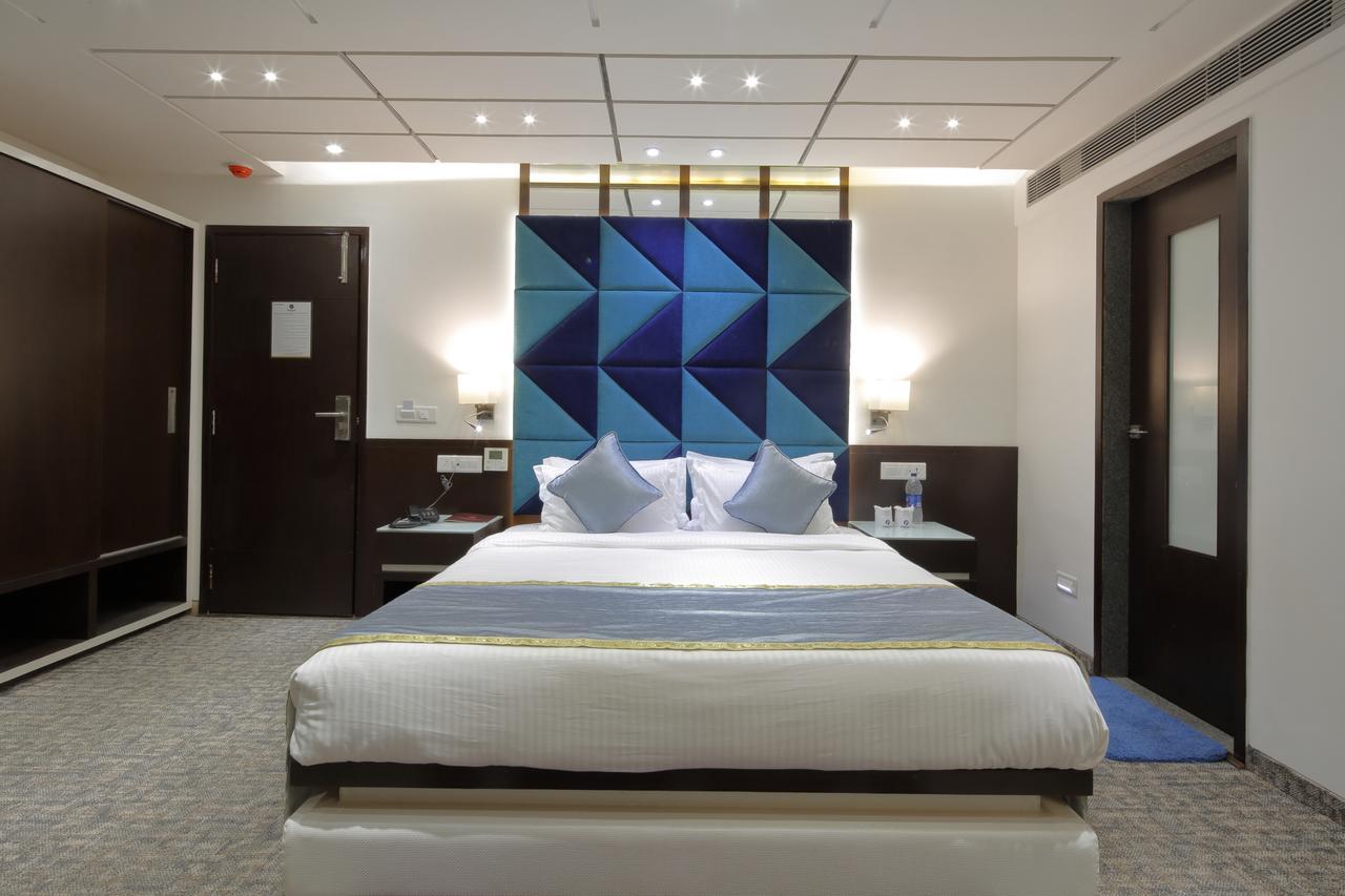 Hotel Pragati The Grand Ahmedabad Ngoại thất bức ảnh