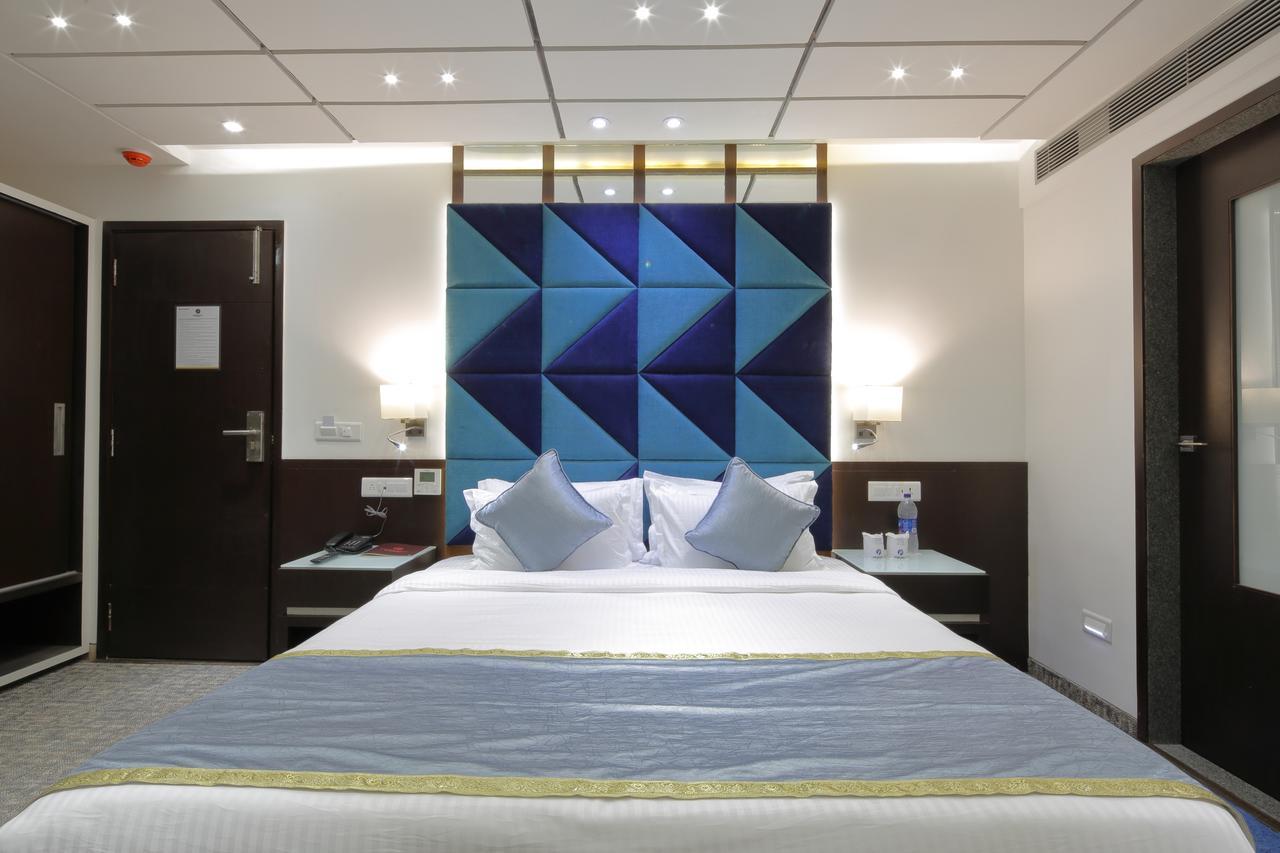 Hotel Pragati The Grand Ahmedabad Ngoại thất bức ảnh