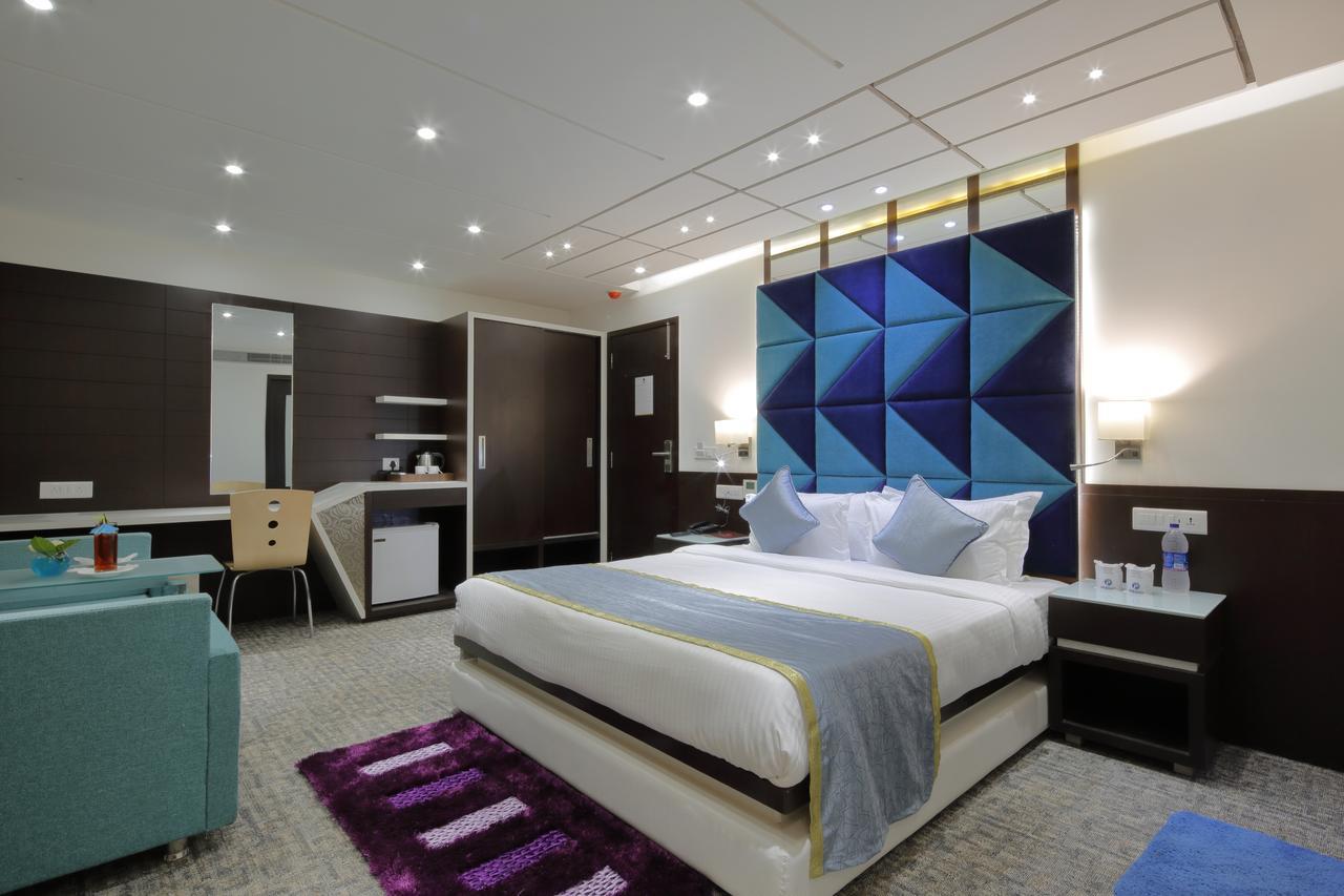 Hotel Pragati The Grand Ahmedabad Ngoại thất bức ảnh