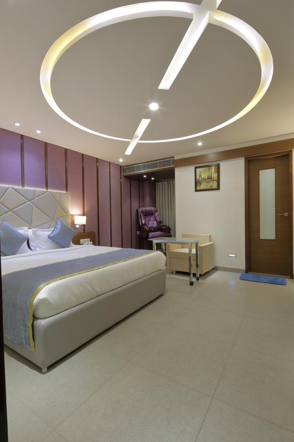 Hotel Pragati The Grand Ahmedabad Ngoại thất bức ảnh